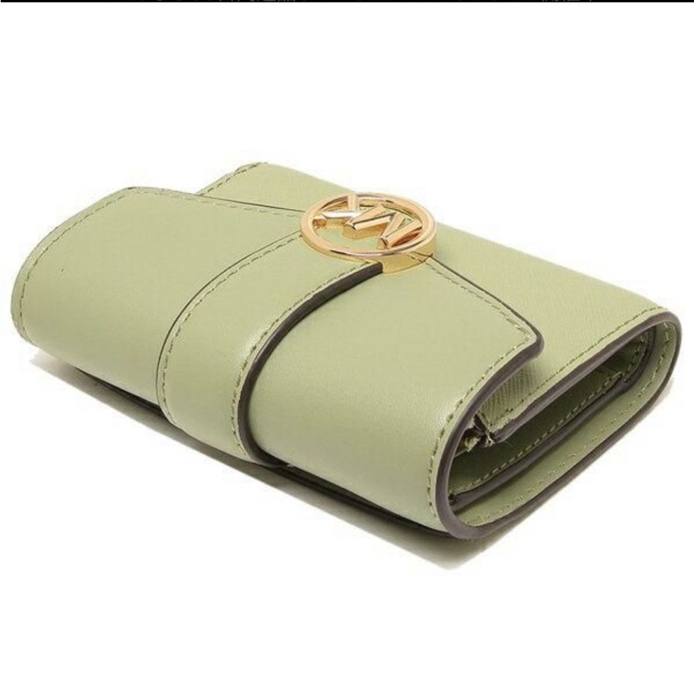 MICHAEL KORS Carmen Medium
Tri-Fold Envelope Wallet LIGHT SAGE COLOR - Picture 6 of 14